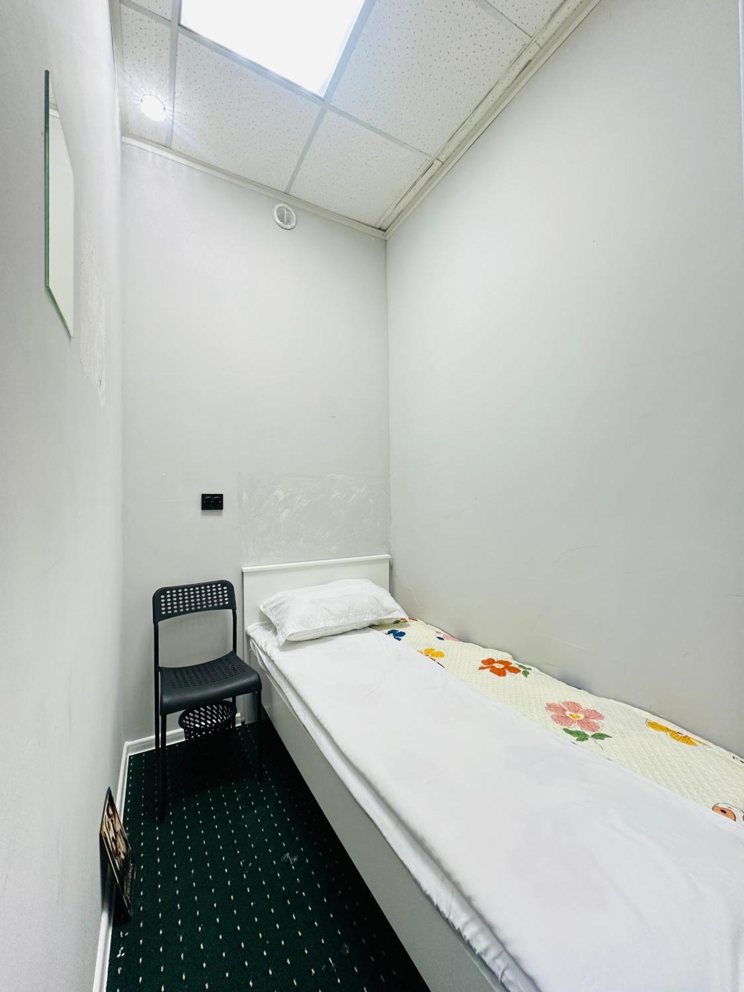 Center Capsule Hotel アルマトイ エクステリア 写真